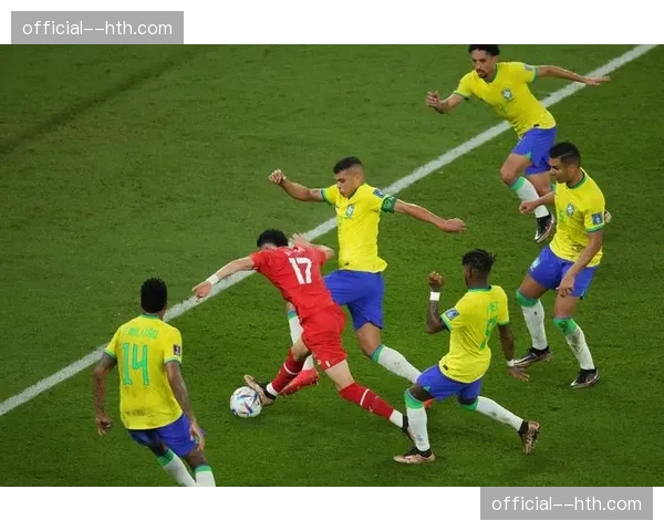 巴西中卫防空能力评估 马尔基尼奥斯与米利唐高空防守数据